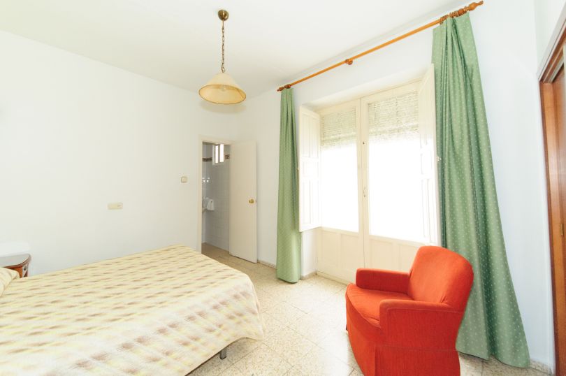 habitación 5 pensión gala sevilla